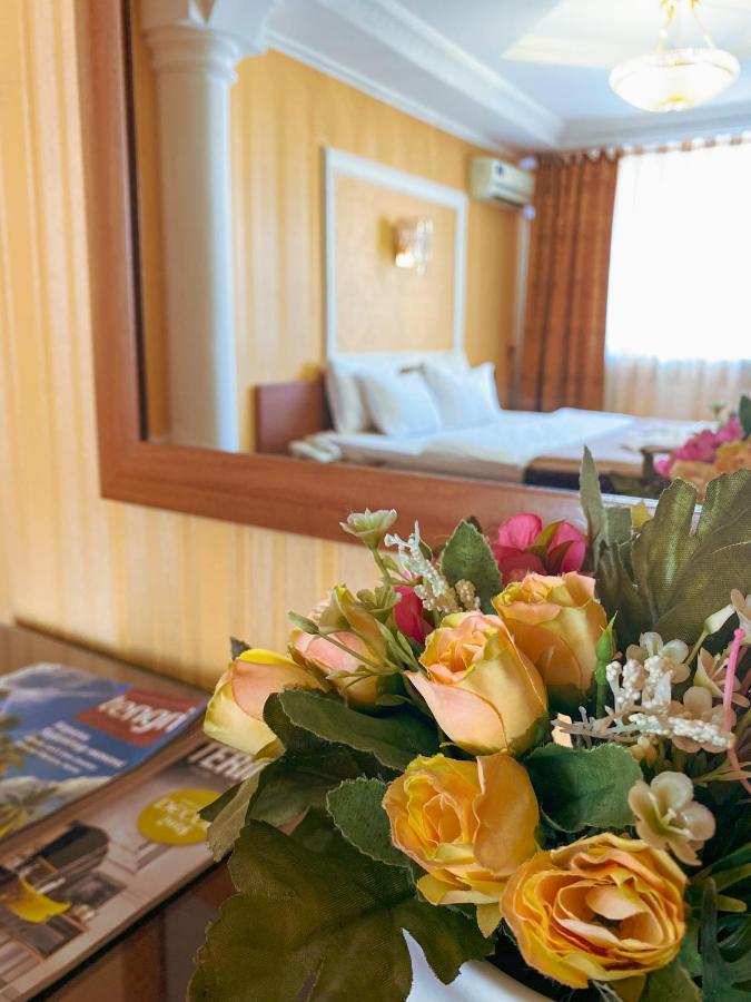 Nomad Hotel Akmola Esterno foto