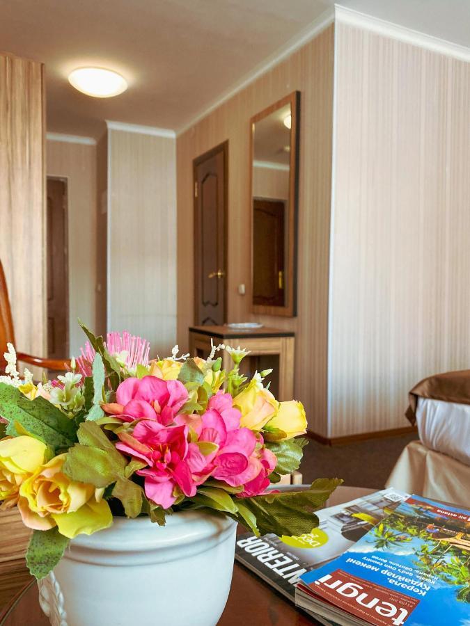 Nomad Hotel Akmola Esterno foto