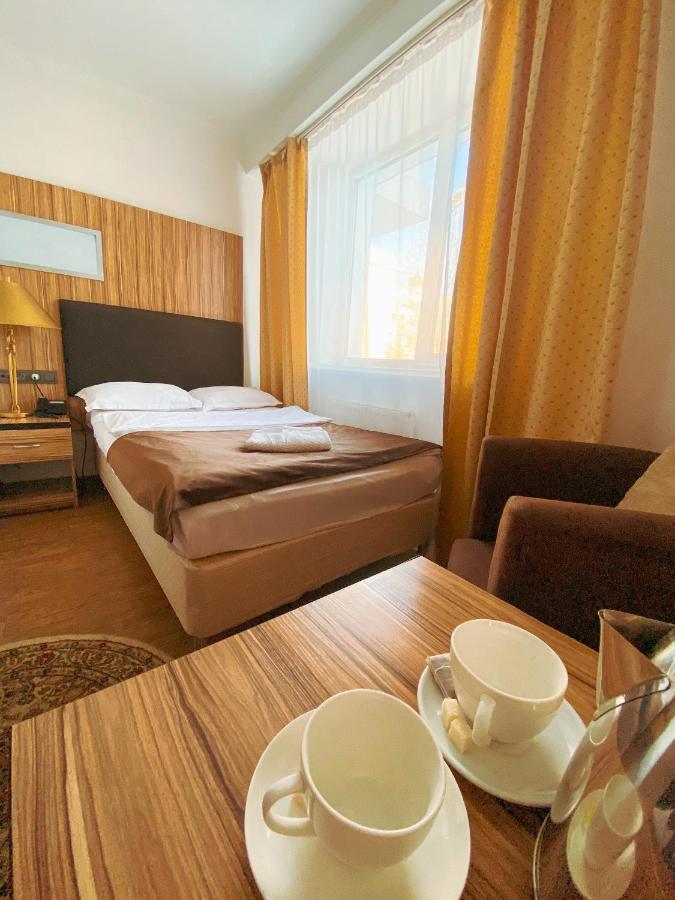 Nomad Hotel Akmola Esterno foto